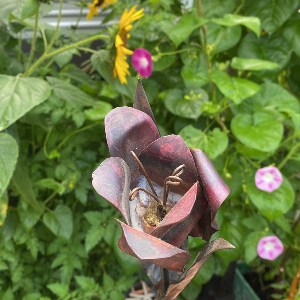 Artisan Handcrafted Metal Rose Sculpture – Modern Industrial Statement Piece